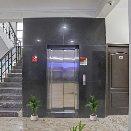 Townhouse The Premier View Near Iskcon Temple Noida Hotel Екстериор снимка