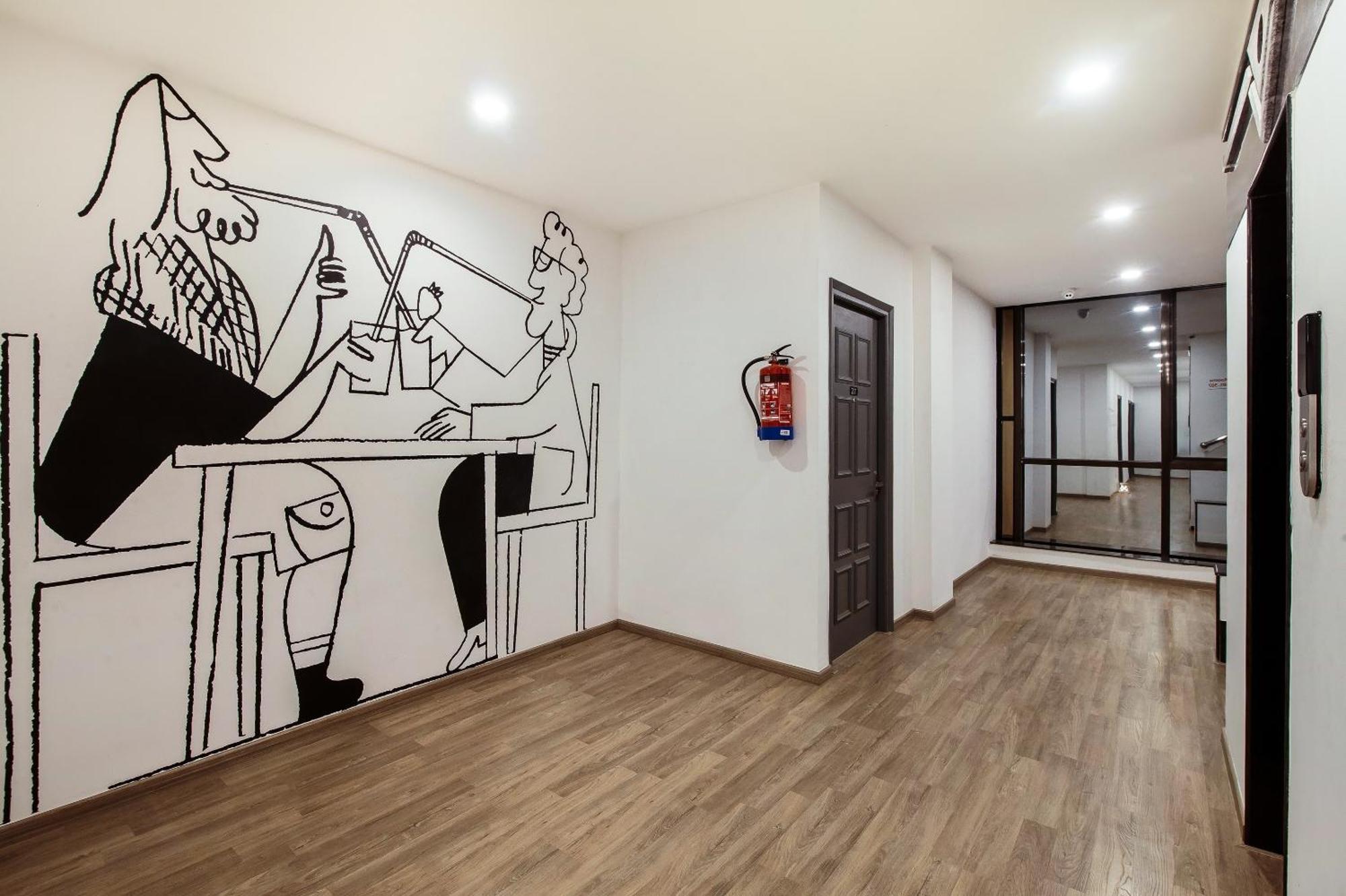 Townhouse The Premier View Near Iskcon Temple Noida Hotel Екстериор снимка